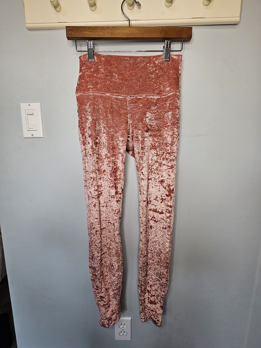 Lululemon Crushed Velvet High Rise Leggings Size 6 Pink